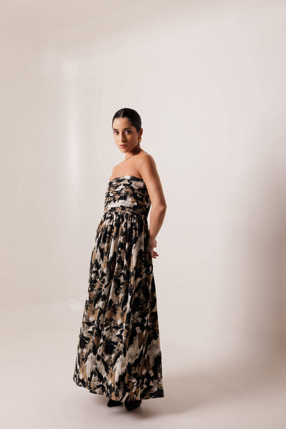 EARTHY STROKES PLEATED MIDI DRESS
