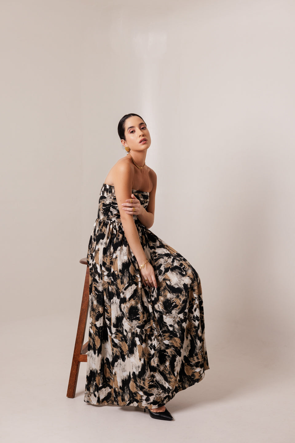 EARTHY STROKES PLEATED MIDI DRESS