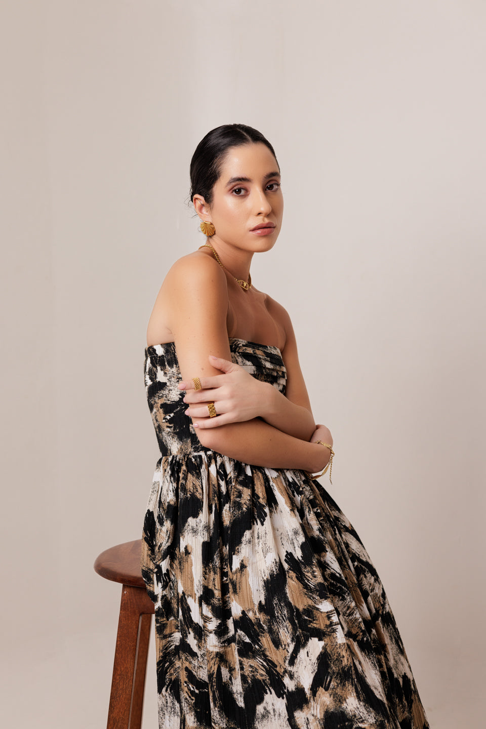 EARTHY STROKES PLEATED MIDI DRESS