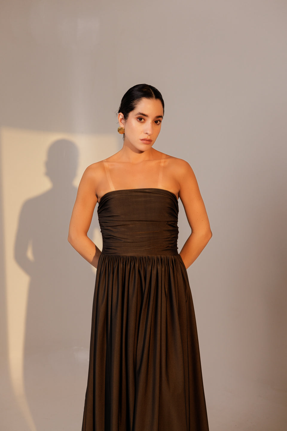 TAUPE BROWN PLEATED MIDI DRESS