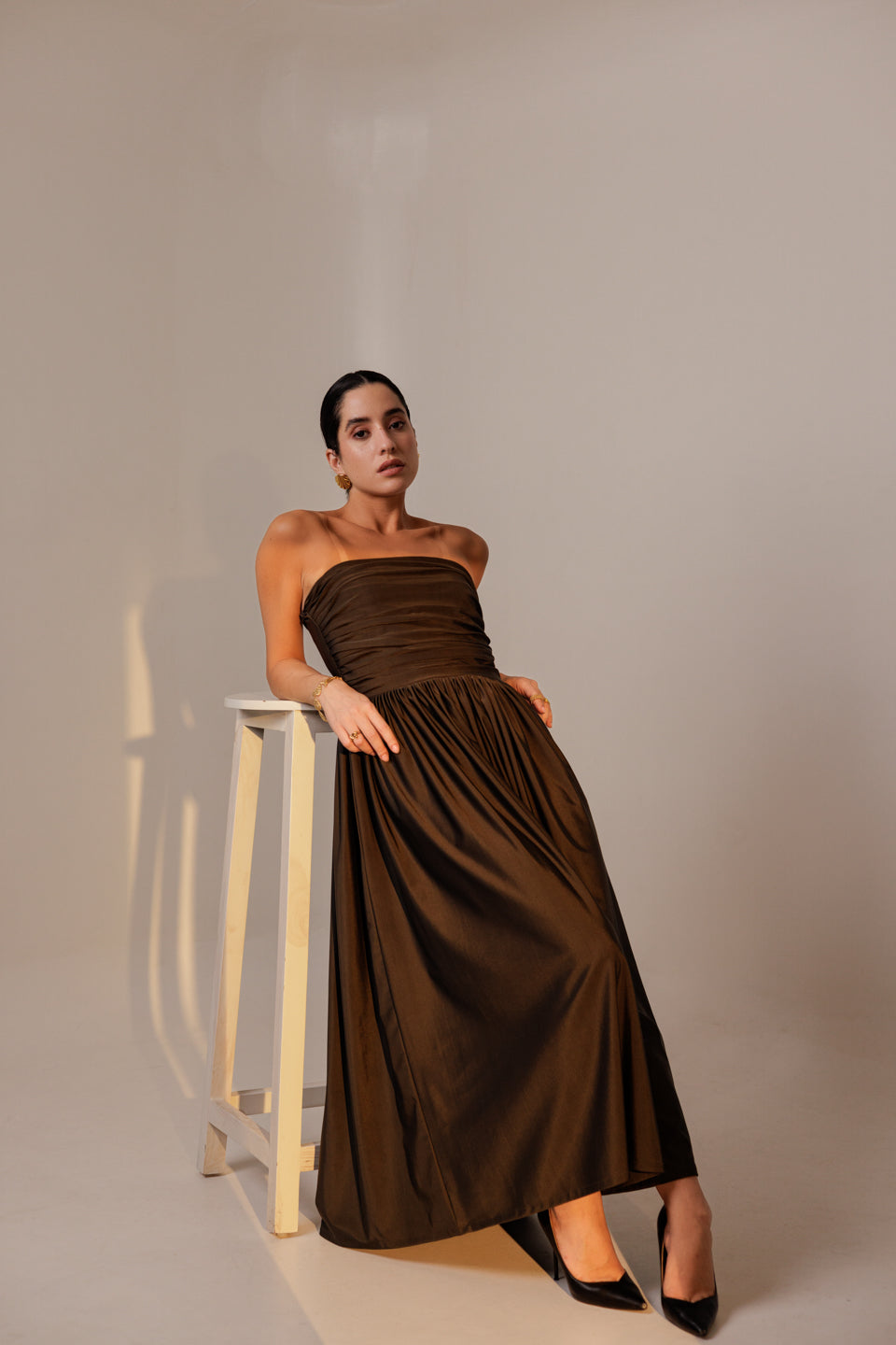TAUPE BROWN PLEATED MIDI DRESS