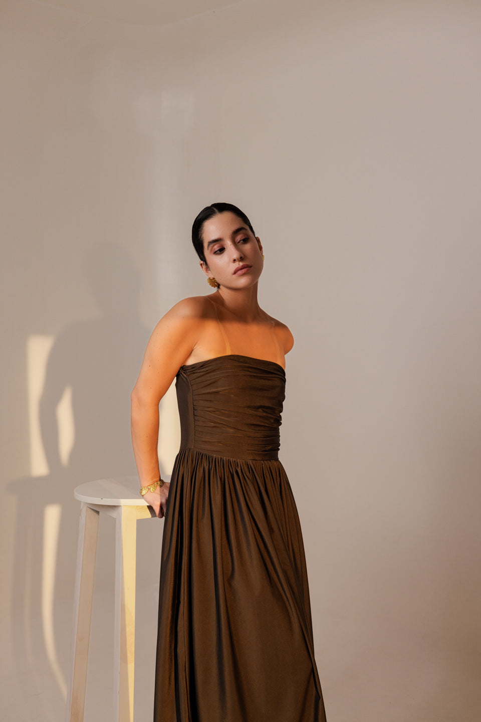 TAUPE BROWN PLEATED MIDI DRESS
